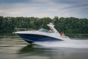 Sea Ray Sundancer 330 Yacht on Charter in Goa